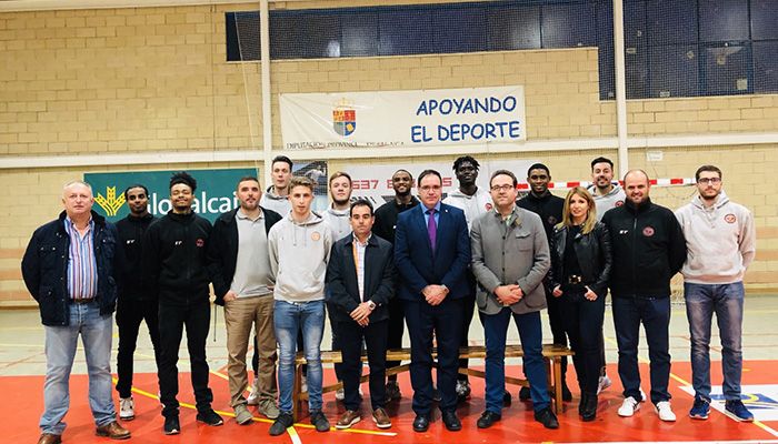 Prieto felicita al Basket Globalcaja Quintanar por su temporada y le garantiza la continuidad de su convenio con Diputación