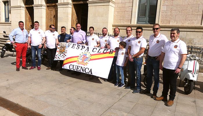 Prieto subraya la promoción para la capital y la provincia que supone la IV Concentración Vespa Club Cuenca 1 Prieto subraya la promoción para la capital y la provincia que supone la IV Concentración Vespa Club Cuenca