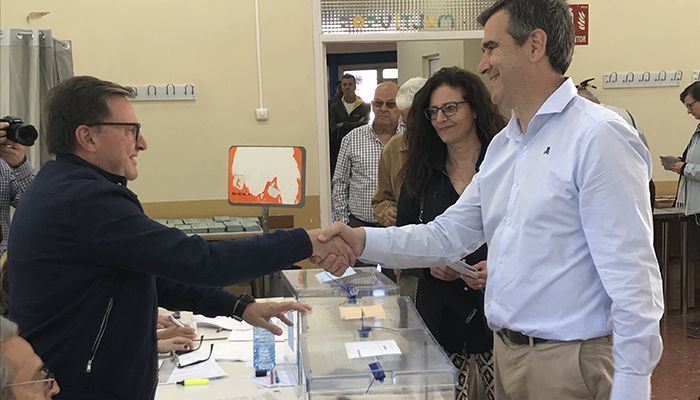 Román anima a los guadalajareños a que acudan a votar para que haya una participación elevada