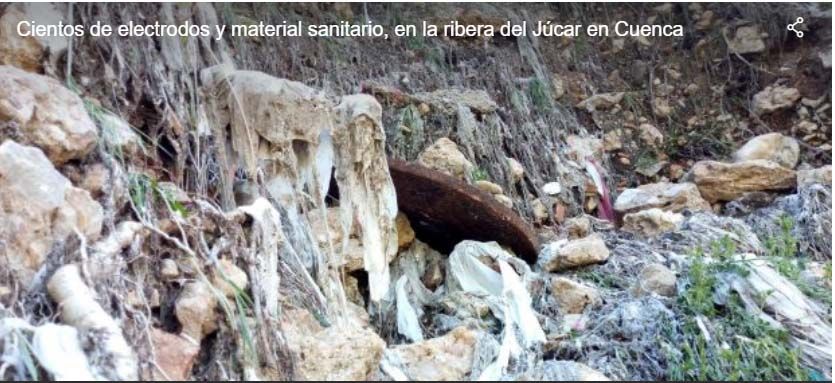 Aparecen cientos de electrodos y material sanitario en la ribera del Júcar en Cuenca