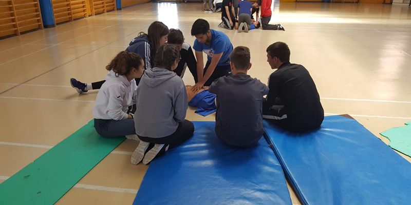Cerca de 18.000 escolares y 1.700 docentes han participado este curso en prácticas de reanimación cardiopulmonar en sus centros