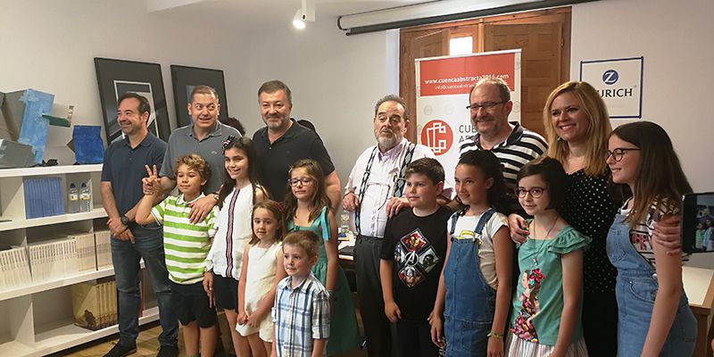 Cuenca Abstracta entrega los obsequios de su concurso de pintura contemporánea