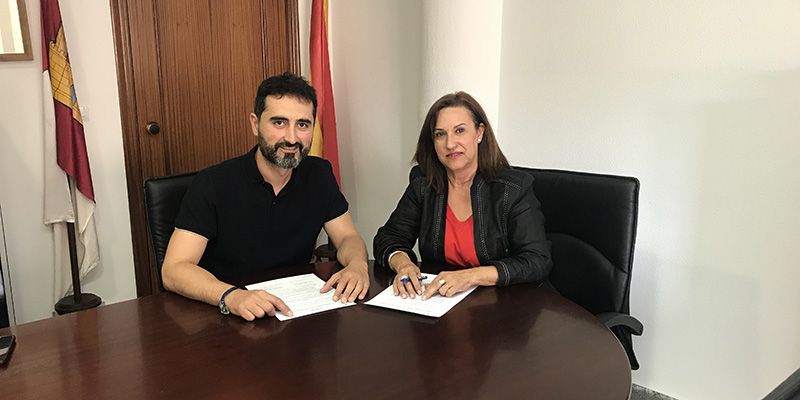 El Gobierno regional cede a El Herrumblar dos accesos de la carretera CM-3201