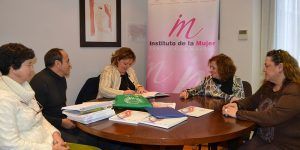 El Instituto de la Mujer ha suscrito 11 convenios de sensibilización e inserción laboral con empresas de Guadalajara
