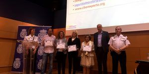 La Policía Nacional entrega el carnet a 246 Ciberexpert@s de los colegios de Cuenca 2 La Policía Nacional entrega el carnet a 246 Ciberexpert@s de los colegios de Cuenca