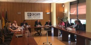 Los empresarios del transporte por carretera de Castilla-La Mancha se reúnen para tratar la situación del sector tras la entrada en vigor del ROTT y el control de la jornada laboral