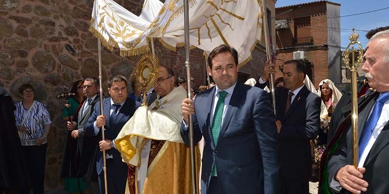 Núñez reitera su apuesta firme por hacer política en Castilla-La Mancha desde las bases y el municipalismo con el vecino a vecino como herramienta principal