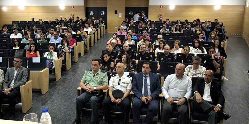 Más de 160 profesionales se dan cita en Cuenca en las jornadas sobre atención inicial a la víctima de violencia de género