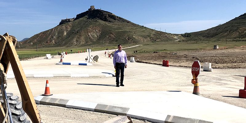 Prieto resalta la relevancia de la construcción de la variante de Los Huertos de Moya para esta zona de La Serranía