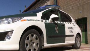 Detenidos dos vecinos de Ledaña por irse a robar en tractor a Albacete