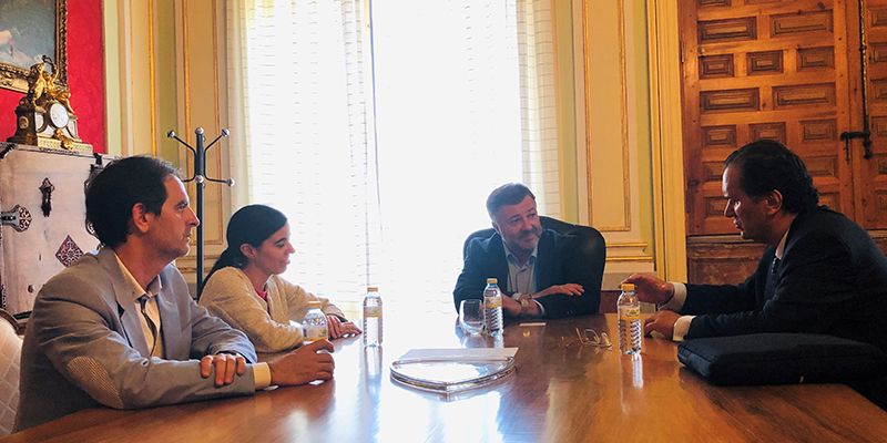 El Ayuntamiento de Cuenca recibe a la empresa Future Space, que ultima su implantación en la ciudad