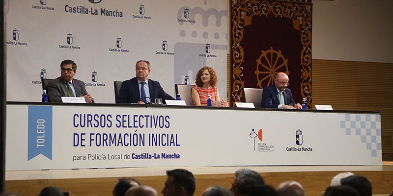 El Gobierno regional se marca como reto para esta legislatura la incorporación de la mujer a los cuerpos de Policía Local
