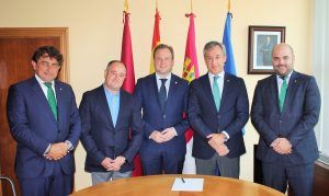 Encuentro institucional entre el presidente de Eurocaja Rural y el nuevo alcalde de Albacete