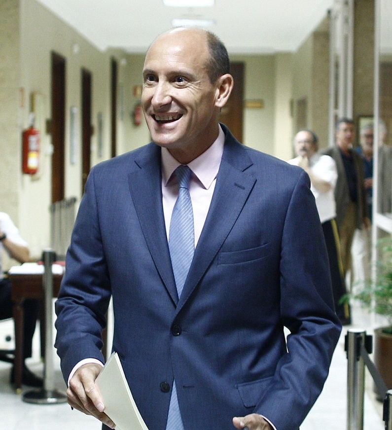 Cámara Baja. Luis Carlos Sahuquillo ocupará la portavocía de Políticas Integrales para la Discapacidad y Gracia canales, será secretaria priemera de la Comisión de igualdad. 3 Cámara Baja. Luis Carlos Sahuquillo ocupará la portavocía de Políticas Integrales para la Discapacidad y Gracia canales, será secretaria priemera de la Comisión de igualdad.