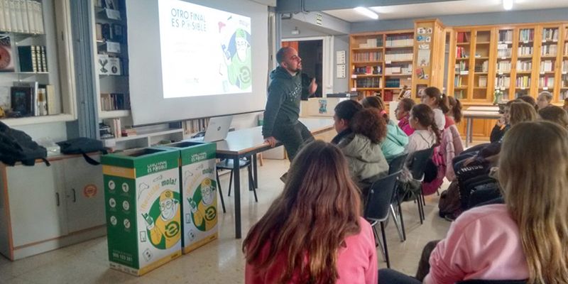 Ningún colegio recicla más electrónica que el Diocesano Santa Cruz de Guadalajara