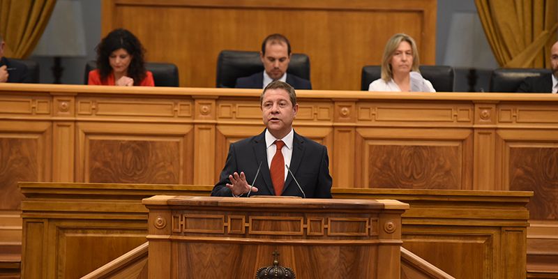 Page propone a las fuerzas parlamentarias grandes pactos en empleo, agua, servicios públicos, financiación autonómica, infraestructuras y reto demográfico