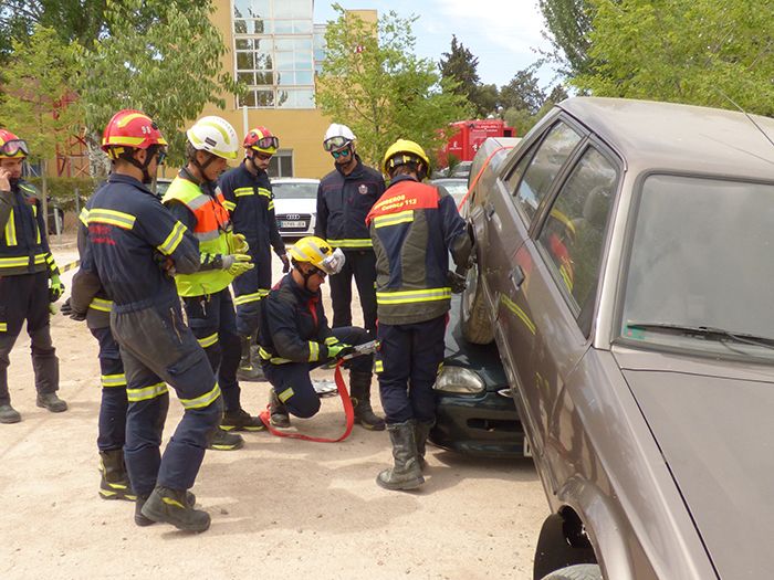 Una veintena de bomberos de Castilla-La Mancha se forman en un curso sobre técnicas de intervención en accidentes de tráfico 3 Una veintena de bomberos de Castilla-La Mancha se forman en un curso sobre técnicas de intervención en accidentes de tráfico