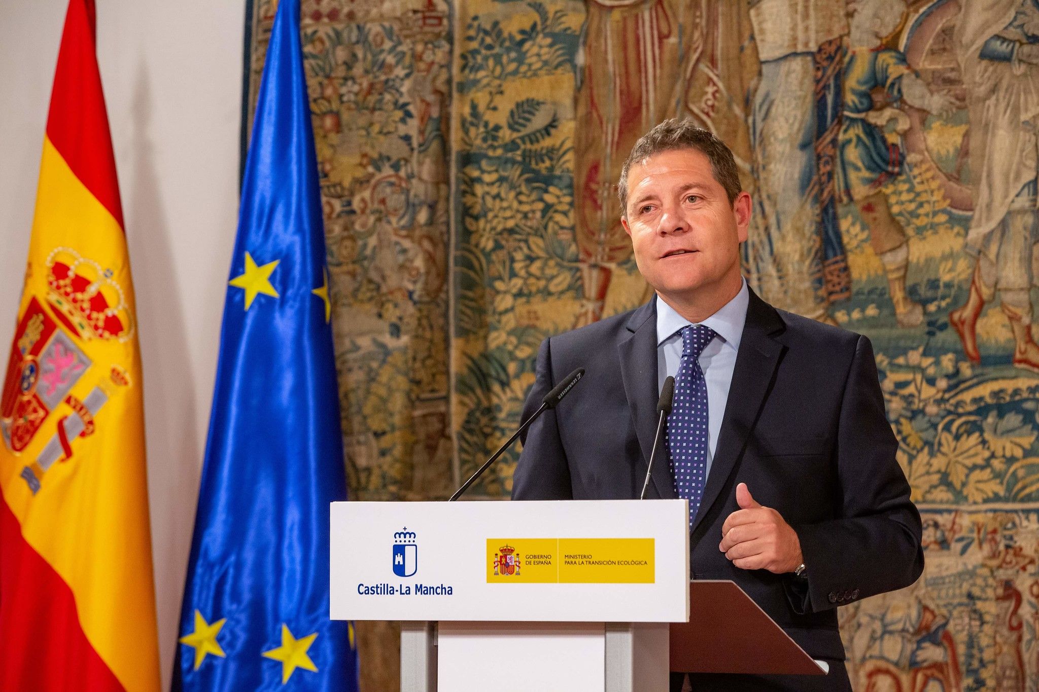 Ampliación. Gobierno regional y central acuerdan financiar el abastecimiento de los municipios ribereños, su representación en la Comisión de Explotación del trasvase y la creación de una comisión bilateral 4 El Gobierno de Castilla-La Mancha ultima un plan de energía limpia y alternativa para la región, y en especial para la zona de Villar de Cañas