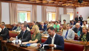 Antonio Román advierte de posibles recortes en sanidad y educación derivados de la negativa del PSOE de Page a solucionar la financiación autonómica 2 Antonio Román advierte de posibles recortes en sanidad y educación derivados de la negativa del PSOE de Page a solucionar la financiación autonómica