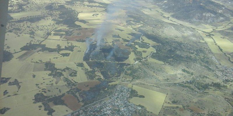 Dos incendios en Guadalajara movilizan a 158 personas y 33 medios, 12 de ellos aéreos