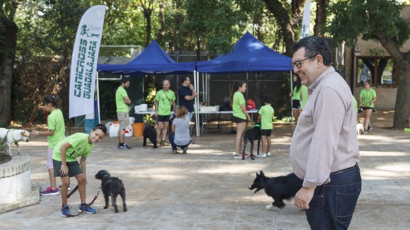El concejal de Deportes anuncia una “relación fructífera” con el Club Canicross Guadalajara