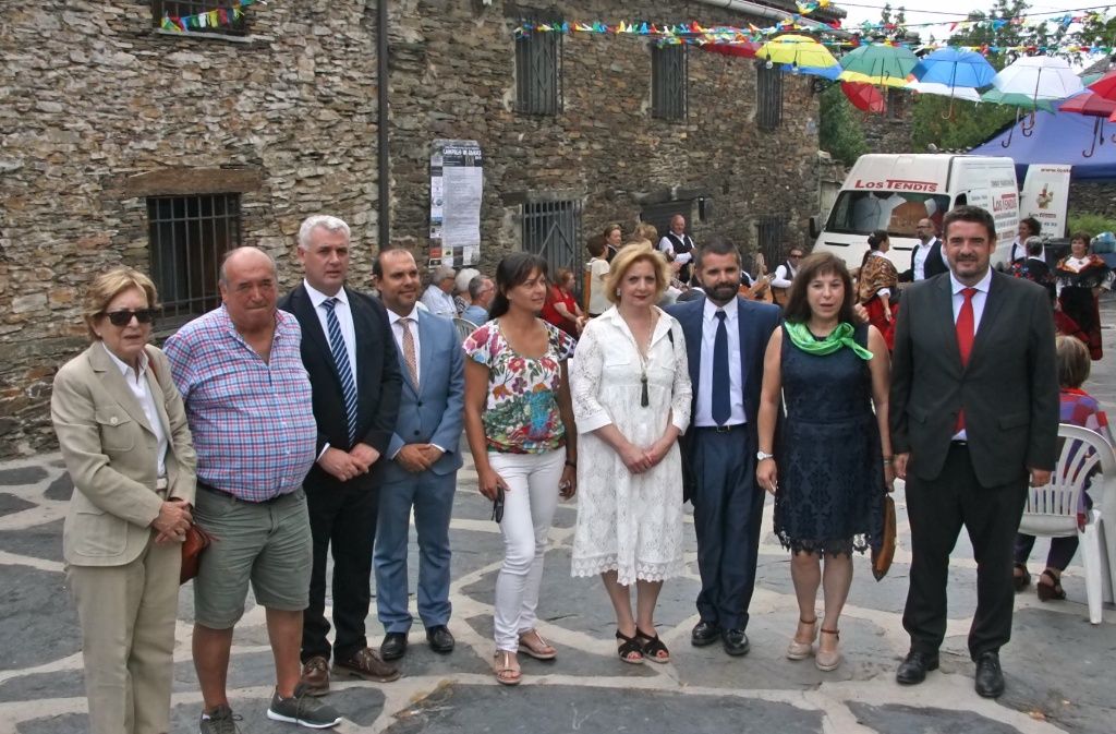Bellido destaca el trabajo del alcalde de Campillo de Ranas como ejemplo de la lucha contra la despoblación rural
