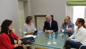 La Junta estrena nueva señalética en el Parque Natural del Alto Tajo para mejorar las indicaciones a los visitantes