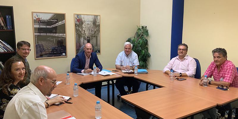 La Junta se reúne con el Consejo de Consumidores y Usuarios de la región