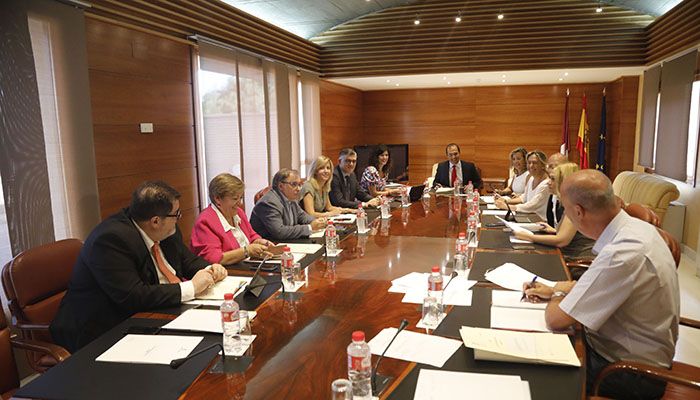 Las Cortes tramitarán este año diez proyectos de ley del Gobierno regional