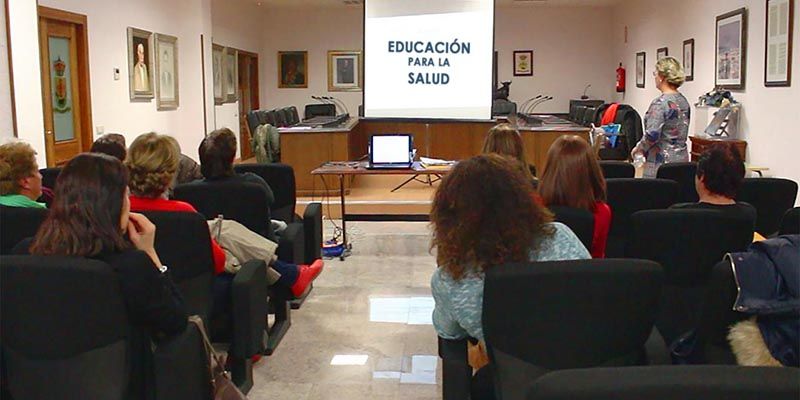 Más de 3.500 personas mayores participaron en actividades de educación para la salud impartidas por los profesionales de Atención Primaria