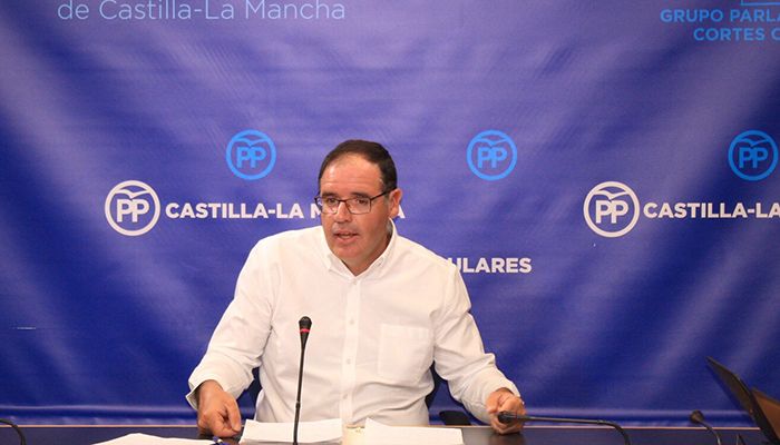 Prieto lamenta la incertidumbre que viven los docentes interinos de nuestra región por retrasos en la adjudicación de plazas