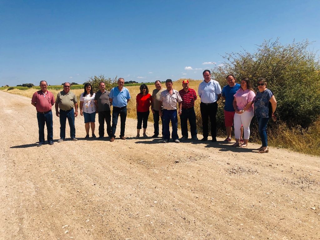 Prieto: “Seguiremos reclamando a la Diputación los más de 200 kilómetros de caminos que hay pendientes y consignados económicamente de la legislatura anterior”