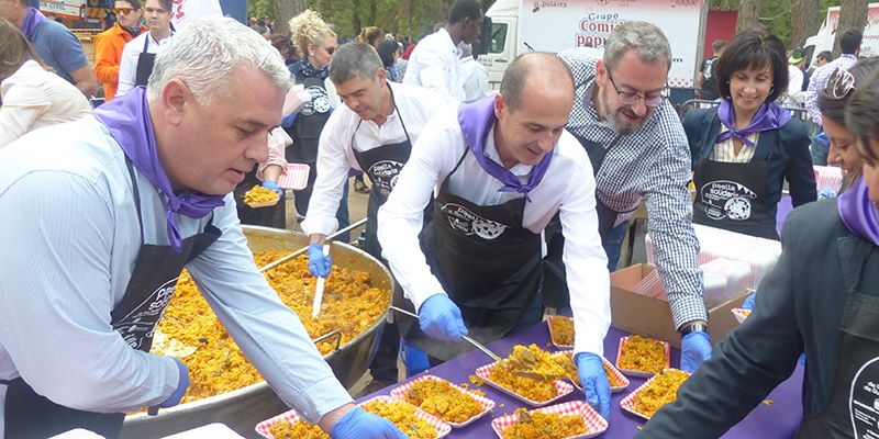 Agotadas las 5.000 raciones de la Paella Solidaria previstas por la Diputación de Guadalajara