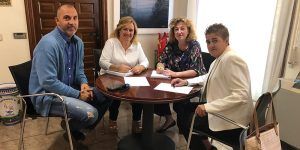 Alovera acoge una reunión de alcaldes de municipios afectados por las incidencias en la línea del Plan Astra