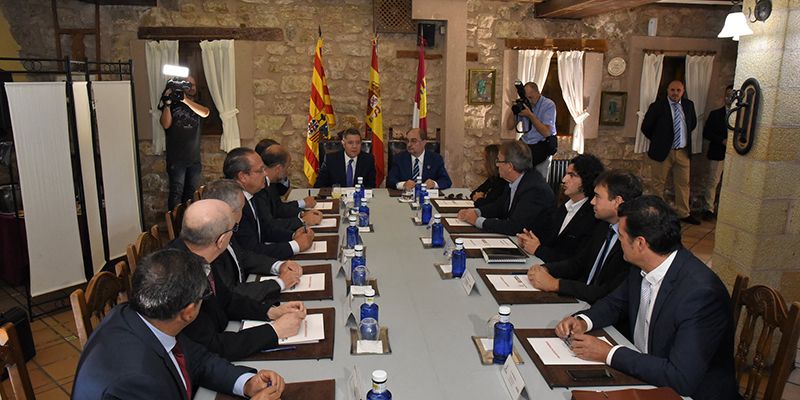 Castilla-La Mancha y Aragón reclaman una nueva financiación autonómica que garantice los servicios públicos en zonas despobladas