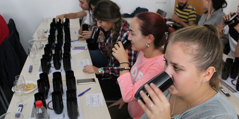Charlas, mesas redondas y catas centran el programa del curso de verano sobre vino y comunicación