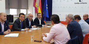 El Gobierno de Castilla-La Mancha inicia el proceso de planificación del agua de esta legislatura con la Federación de Regantes de Castilla-La Mancha 2 El Gobierno de Castilla-La Mancha inicia el proceso de planificación del agua de esta legislatura con la Federación de Regantes de Castilla-La Mancha