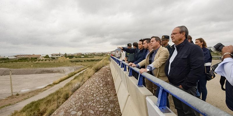 El presidente de Castilla-La Mancha informa al rey Felipe VI de la situación y evolución del paso de la DANA por la región