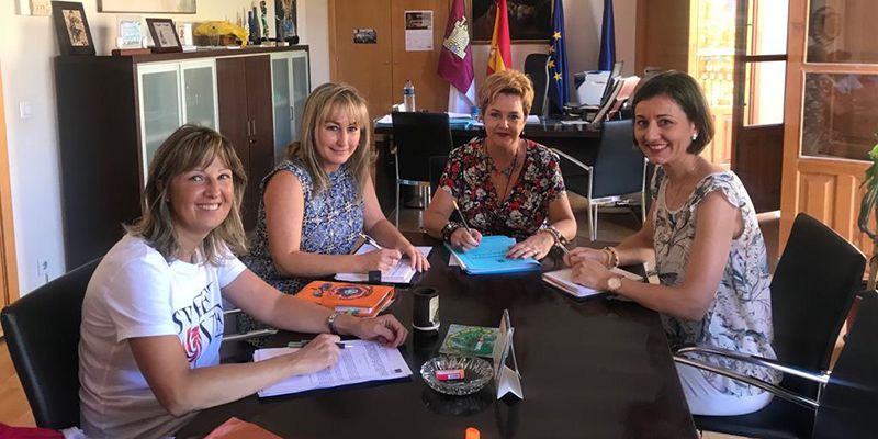 El servicio de teleasistencia del Gobierno regional beneficia a 250 personas en San Clemente