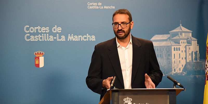 Gutiérrez a Núñez “Que deje de jugar a dos aguas, de ponerse por las mañanas el gorro de la defensa regional y, por las tardes, llamar a Génova”