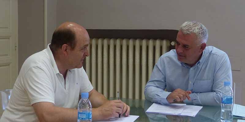 José Luis Vega y Braulio Carlés estudian nuevos proyectos para ampliar la cobertura social en Guadalajara