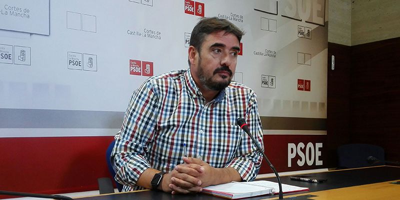Rafael Esteban “Alfonso Esteban debe ver mejor que Cospedal cerrase el Infantado para montar fiestas del PP que se celebre allí un acto público oficial”