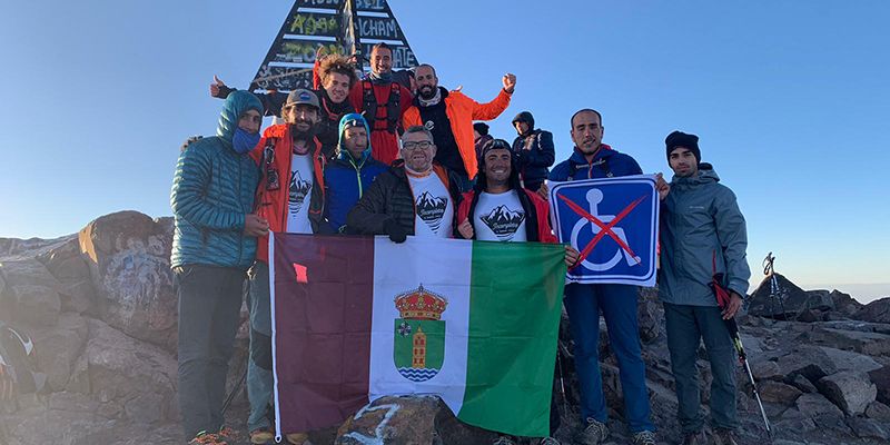 Un cabanillero integra una expedición al desierto de Marruecos, acompañando a personas discapacitadas