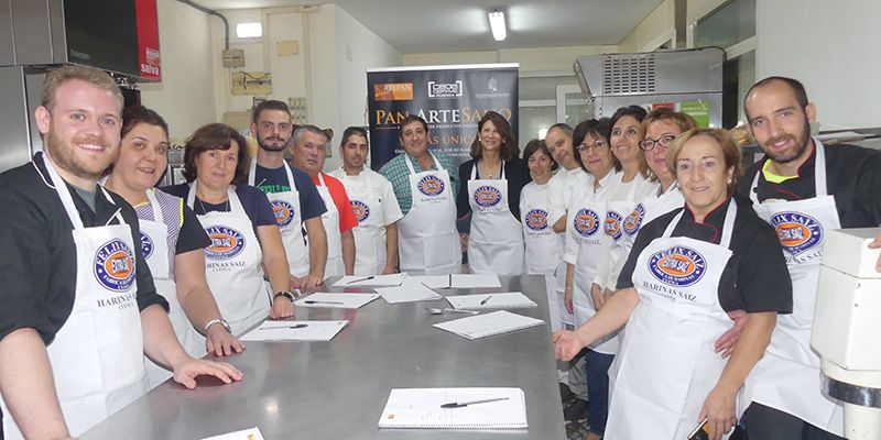 AFEPAN realiza un curso con un maestro panadero dentro de la campaña de promoción del pan artesano