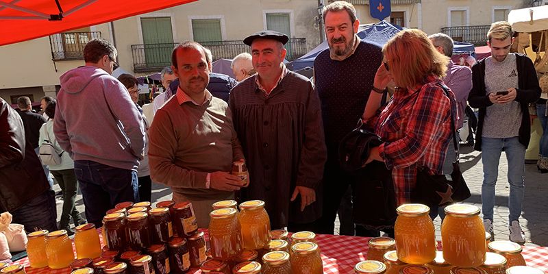 Bellido destaca la “diversidad y riqueza” de productos artesanos que se exhiben en las Ferias Tradicionales de Cifuentes