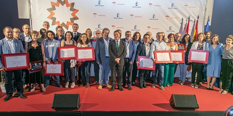 Castilla-La Mancha alcanza los 134 maestras y maestros artesanas con la entrega de doce nuevos títulos en la 39 edición de FARCAMA