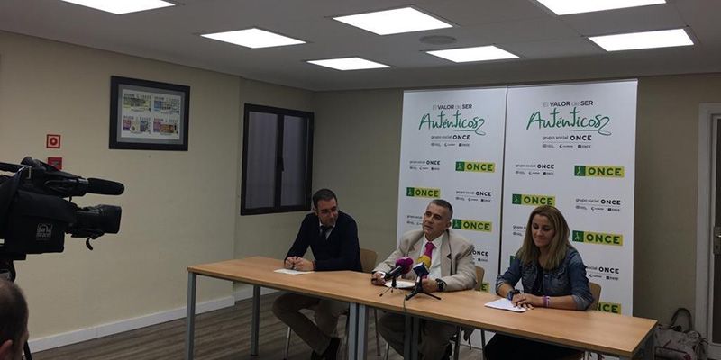 Desayuno a ciegas , Balonmano solidario y Braille para todos, en la Semana de la ONCE de Cuenca