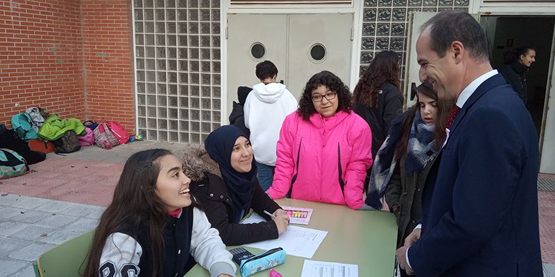 El Ayuntamiento de Guadalajara colabora con la marcha solidaria del IES Brianda de Mendoza contra el cáncer de mama 1 El Ayuntamiento de Guadalajara colabora con la marcha solidaria del IES Brianda de Mendoza contra el cáncer de mama