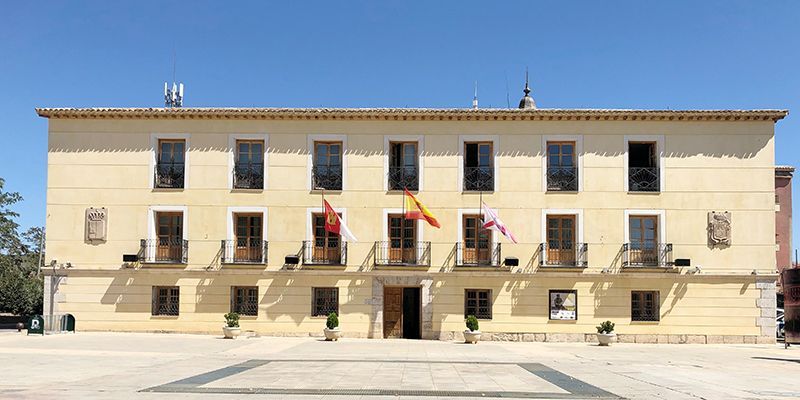El Ayuntamiento de Tarancón se iluminará de verde este sábado con motivo del Día Mundial del Ostomizado