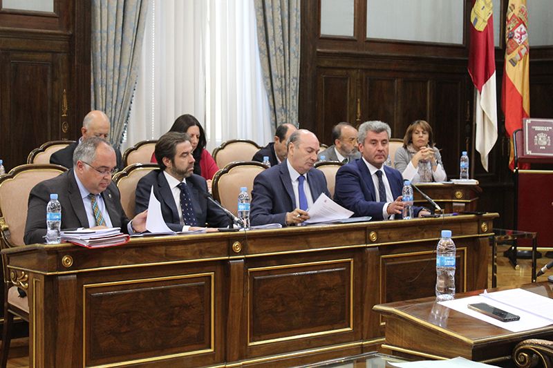 El PP critica que los socialistas se opongan a dos mociones de trascendencia vital para los vecinos de la provincia de Guadalajara